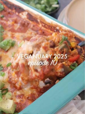 I love a casserole on a busy weeknight. You get to throw everything in one dish, bake it and call it a day. And this Quinoa Enchilada Casserole is not only super easy, it is also sooooo delicious. Packed with veggies, beans and quinoa. It is great the night of and perfect for meal prep! 1 tablespoon oil I used avocado oil 2 bell peppers chopped 1 yellow onion chopped 1 jalapeño diced, optional 2 tablespoons taco seasoning 2 cups red enchilada sauce I used Trader Joe's 2 cups broth I used vegan chicken broth 4 ounces vegan cream cheese I used Kite Hill 1 cup corn 1 cup quinoa dry & rinsed 1 15-ounce can black beans drained & rinsed 1 chipotle pepper in adobo chopped, optional 1 cup vegan mozzarella optional avocado, cilantro, pickled jalapeño, green onion optional, for serving Get the full recipe at the link in my bio 🤗 #veganuary2025 #casserole #easydinnerideas #familyfriendlydinner 