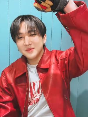 Обожаю когда они говорят в прямых эфирах на английском #changbinlive #changbin #instagram #instalive #straykids #skz #stay 