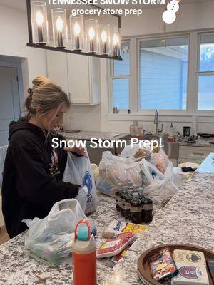 If you’re from TN, lmk if you’re getting snow yet!!! #groceryhaul #familyouting #youngmom ##grocerystore##snowstorm##ismellsnow