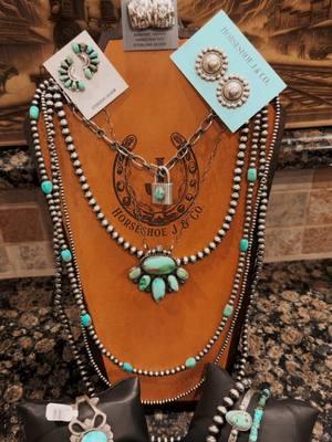 Just some good jewels stacked together!  #westernlifeandstyle #westernstyle #westernfashion #cowgirlfashion #turquoise #turquoisejewelry #nativeamericanjewelry 