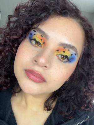 Eye look ib: @Kat ✧･ﾟ:*  💙🧡💛🐸 #frogmakeup #poisonfrogmakeup #frogeyelook #frogmakeuplook #arlethk 