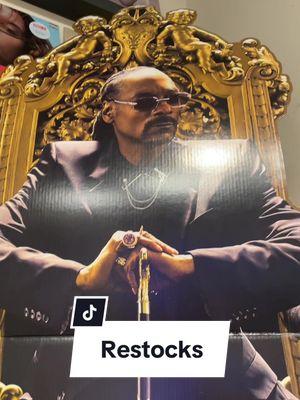 Snoop is so dramatic up there #restocks #indierecordstore #recordstore #recordstore #snoopdogg #jellyroll #taylorswift #hippocampus 