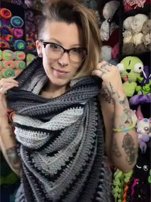 Wild Oleander Hooded Scarves🖤 Throwback! #crochet #hoodedscarf #wildoleanderhoodedscarf #thneed 