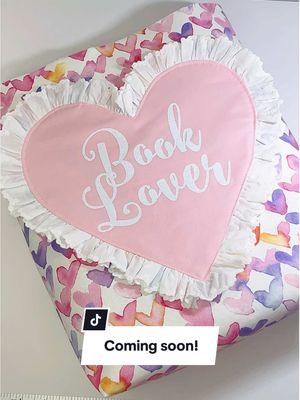 Replying to @Ruffpower I've added two more of the original book lover heart tote bag to my Etsy!  I'll also have this version available soon. 🥰   #charmingnecessities #handmadeisbetter #viraltotebag #booklovertotebag #ValentinesDay #bookloversoftiktok #hearttotebag 