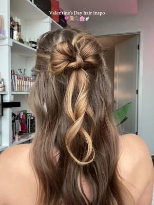 half up hair bow 🎀💆🏼‍♀️🫧💕✨ #hairinspo #hairtok #tutorial #valentinesday2024 