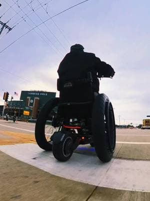 #dualtronthunder3 #fastest #wheelchair #dualtron #racing #escooter #minimotors #ebike #nfl #sports #football #stadium #packers #viral #fyp #foryou #viralvideo #viraltiktok #tiktok #tiktokviral #tictokshortfilm #foryoupage #fyptiktok #fypシ #fypシ゚ 