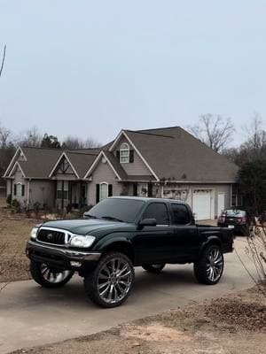 in love again #toyota #bubbatruck🌾 #35s #stuffedtrucks #6sn5s #26s #6sand5s 