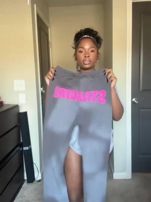 GRWM wearing  our GREY 'Stargirl' Distressed Loungewear SET 🤩 THESE + MORE WILL BE AVAILABLE AGAIN ON JANUARY 17th!! Don't be the one to miss out by signing up to get notified + receive exclusive early access to our site & extra  deals  only available to our members ⭐️!  -3  colorways + a new mystery colorway !! -sizes xs-xl available  -worldwide shipping    @ST5RLIFE #fallsets#womensfallwear#womensfallsets#winterclothing#womensclothingbrand#clothingbrand#fashion#streetwear#fy