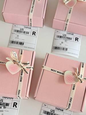 Replying to @Ava Yes💕 #fyp #aesthetic #trending #jewellry #cloverbracelet #goldjewelryaesthetic #asmr #asmrpackaging #asmrpackingorders #packingorders #packing #unboxing #jewelrybusiness #jewelrypackaging #orderpacking #orderpackingasmr 