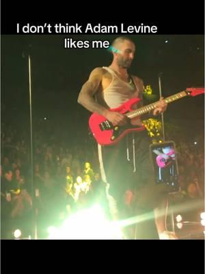 I’m sorry Adam. #adamlevine #maroon5 #concert #vibes #summer2019 #fyp #humour? 