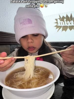 Just what I needed ! 🫶❄️🍲 #dallaska #snow #texassnow #texasweather #famILY #eatwithus #mukbang #pho 