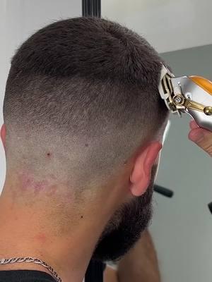 Part 6/8: Blurry High Fade Self-Haircut Tutorial 💇🏻‍♂️ Save this📌! DM me “Tools” and I’ll send you my FREE recommended tools and checklist so you can get your self-haircuts started on the right track 💇🏻‍♂️ If you want to start saving $1,000-$3,000 annually for you and your family and never go to a barbershop again, DM me “Tools” 📥 #selfhaircut #menshaircut #menshair