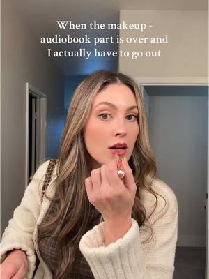 Love the glam + audiobook sesh… do not love the leave the house part💔 IB: @KIKI  #BookTok #audiobooktok #audiobooks #bookish #bookishproblems #introvert #relatable #weekendmood 