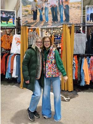 stop what you’re doing right now and watch this! #livestockshow #westernfashion #livestockphotography @lexi koelling 