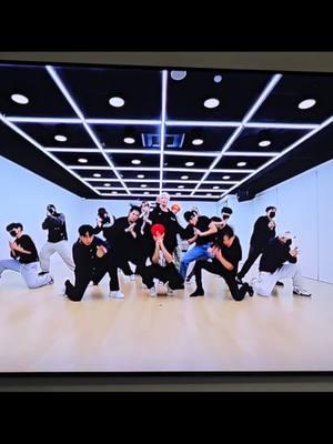 This choreography is so satisfying! My absolute favorite 😍 💓  #ateez #halazia 