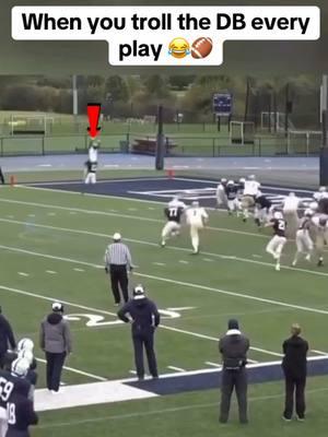 He sold that perfectly 👏😭 (via _tylik.hill_/IG) #football #troll #widereciever #pumpfake #funny #athlete #touchdown #highschoolfootball 