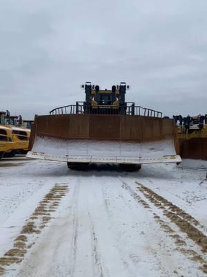 #oddlysatisfying #oddlysatisfyingvideo #relax #relaxingvideos #d11t #dozer #bulldozer #heavyequipment #reverse 