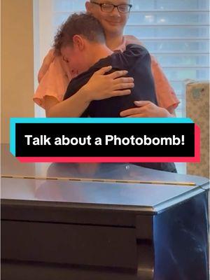 This little brother’s family is hiding a major secret behind his back…literally! 📸  ✨FOLLOW US ON IG: humankindvideos  #militarykind #kindcore #fyp #hopecore 