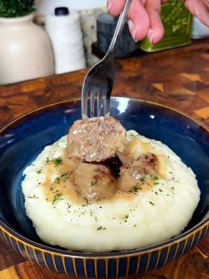 Swedish Meatballs!!!! #simplyfoodbyty #culturalmosaic #swedishmeatballs 