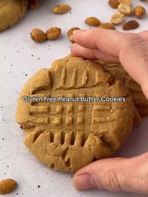 I've perfected the texture of these gluten-free peanut butter cookies! 🥜 🍪 They’re pure cookie perfection—so good, even my non-gluten-free friends can't resist! 🤤  Visit the link in my bio for the recipe! #food #foodblogger #dessert #michiganblogger #bakery #bakinggoals #ohmyyum #recipes #Recipe #recipedeveloper #EasyRecipe #bakingtips #bakinghacks #womanownedbusiness #glutenfree #glutenfreepeanutbuttercookies #glutenfreedesserts #peanutbuttercookies