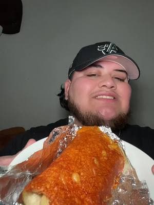 Team RED salsa or GREEN? 🌯 🔥ft . my favorite pillow in the background 🤭🍈🍈 #pillow #burrito #burritos #lengua #hotcheetos #nachocheese #chipsandcheese #argentina #hispanictiktok #mexicantiktok #spanishtiktok #mexicanfood #latinostiktok #fyp #foryoupage #fypシ #fypシ゚viral #fy #fyppppppppppppppppppppppp #foryourpage #paratiiiiiiiiiiiiiiiiiiiiiiiiiiiiiii #paratii #paratiiii #paratipage #paraty 