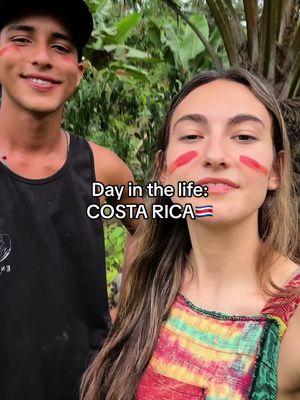 Here’s a glimpse into our Costa Rica program! ✨🇨🇷 On this day we were on a permaculture farm called Fincas Las Hormigas🌿 Everyday here is an adventure and we can’t wait for you to experience it yourself.  Check out trip dates and locations with the 🔗 in our bio! See you there!  #volunteerabroad #travel #explore #adventure #costarica #puravida #fincaslashormigas #givevolunteers #travelwithpurpose @miadenhart 