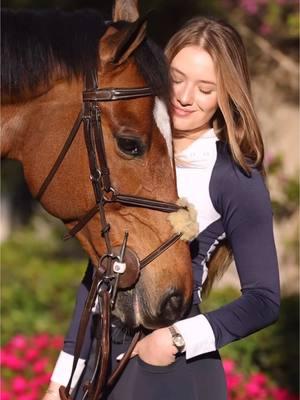 Happy Friday — Athletes 👋🏼 @Ibach Media | Create & Connect #heyathletes #fyp #ROOTD #equestrian #TKEQ #horsegirl #hunterjumper #horsesoftiktok 