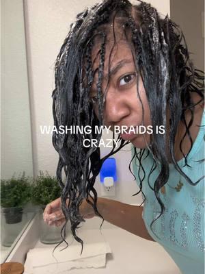 Did i just … mess my hair up lol ?  #frenchcurlbraids #washingbraids #washingbohobraids #braids #knotlessboho #frenchcurlbobbraids 