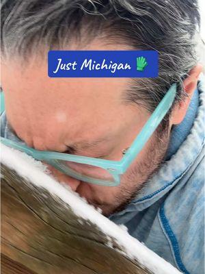 That fresh snow! #justforfun #michiganders #puremichigan #annoying #snowing #michiganweather #fyp #foryoupage #foryourpage #michigan 