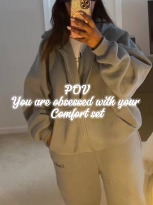 Comfort - the best set! The most Comfortable sweatsuit. Must have! #comfort #comfortsweats #2025#loungewear #tiktokmademebuyit 