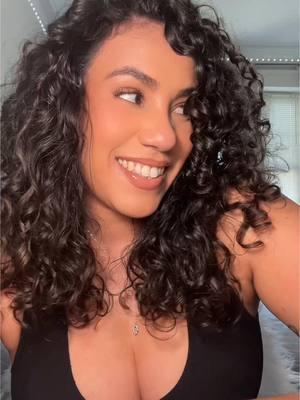 gifted by overtone , this is by far the easiest color refresh that anyone can do! I’m obsessed with my results ❤️  @overtonecolor #creatorsearchinsights #selfcaremaintenence #giftedbyovertone #selfcaremaintenence #gifted_by_overtonecolor #curlyroutine #curlygirl #curls #overtone #overtoneexpressobrown #hairdye 