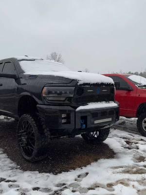 #hillkiller #trucks #baggedtrucks #keldermantrucks #ram #lifted #jtx #28s #alpharex #firepunk #snow #alabama 