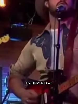 Beer on ice and women on fire 🔥 #outlawcountry #realcountrymusic #classiccountry #countrymusic #barsong #coldbeer