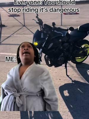 #CapCut #fno #funnyvideos #motorcyclesoftiktok #yamahamt07 #girlswhoridemotorcycles #207streetbikelife 