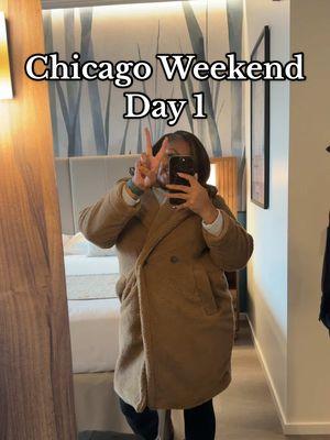 Wintertime Chi😱 who said that! 😂😂 this was my first time being in Chicago during the winter and yall! It wasn’t bad at all! On day 1 we visited the following places:  #riupalacechicago  @portilloshotdogs  #flyoverchicago  @Au Cheval #aucheval #chicago #chicagothingstodo 