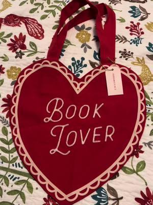 As soon as I saw this Heart tote, I ordered it! Then when and picked up some other goodies at B&N. ❤️ #barnesandnobles #hearttotebag #longisland #bookhaul #BookTok #bookish #easternlongisland #barnesandnobleshaul #booklovertotebag 