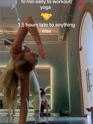 It be like that #mimiyoga 