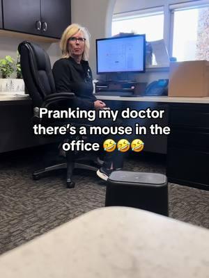 I couldnt keep it together 🤣🤣🤣🤣 #drafts #prank #rdh #dentaloffice #gothim 