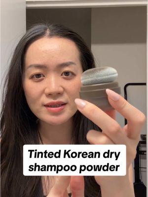 Korean dry shampoo is better!! First off, love the applicator and the powder. And the cherry on top is the tinted option 🙌 @I Dew Care  #dryshampoo #dryshampoopowder #dryshampoohack #dryshampootutorial #idewcare #idewcaredryshampoo #kbeautyproducts 