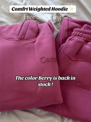 Hurry before it sells out again !! Comfrt has the color berry available again but already only certain available sizes. I am wearing a small. 🥰 #comfrt #comfrtclothing #comfrthoodie #comfrtsweatpants #hoodie #sweatpants #weightedhoodie #anxietyhoodie #comfyclothes #oversizedhoodie @Comfrt ✨