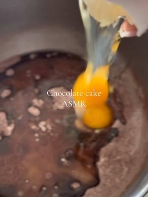 #cake #cakerecipe #chocolatecake #baker #bakery #homebaker #homebakery 