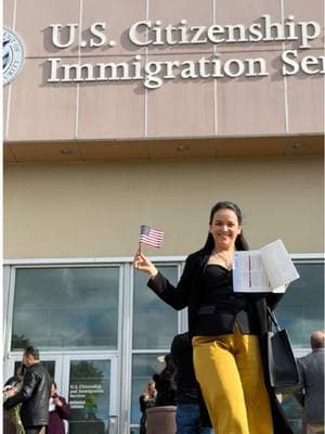 Con nudos en la garganta y cataratas en los ojos…querida yo: LO LOGRAMOS!  #ciudadania #citizenship #ciudadaniaamericana🇺🇸 #texas #inmigrantes #inmigrantesenusa 