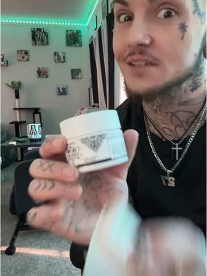 @Signature tattoo numbing cream #fypシ゚viral #TikTokShop #tiktokfinds #tiktokmademebuyit #numbingcreamrreview #transmenoftiktok🏳️‍⚧️💉 #paxxxfamxz 