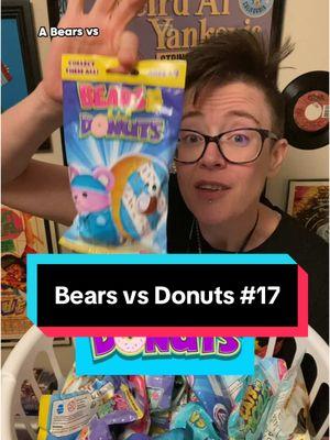 This Friday I’m opening a Bears vs Donuts. This particular series has been put on clearance so once I get through what I have in the basket I won’t be able to find them anymore. 🐻🍩 #bearsvsdonuts #bearsvsdonutsfans #bearsvsdonutsmysteryopening #bearsvsdonutsopening #catsvspickles #vsworld #unboxing #letsopen #blindbag #specialinterest #weirdalmond #AlmondOpens @VSWorld 