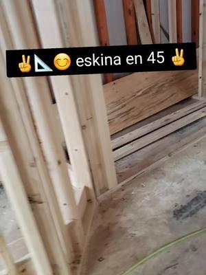 ✌😊📐 eskina en 45 #carpinteria #gradas #roof #roofingconstruction #mexico #fun #contruction #ilinois #paratiiiiiiiiiiiiiiiiiiiiiiiiiiiiiii #ecuador #chicago #atlanta #curvroof #arcoroof #framing @Luisito Quito 🔥 @Omar Jiménez 