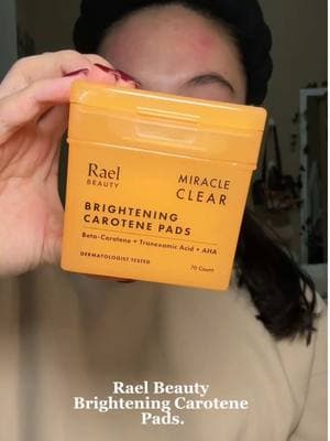 Watch Kate Chan glow with the help of Rael's Brightening Carotene Toner Pads. Perfect for masking or toning, her skin is radiant and ready to shine.✨#koreanskincare #tonerpads #clearskin #glassskin 