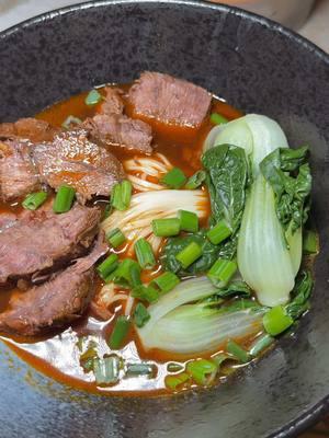 Period craving is always something warm and hearty!  #creatorsearchinsights #EasyRecipe #dinnerathome #soupseason #beefnoodlesoup #taiwanesefood #asianfood 