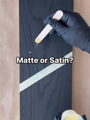 Which sheen level do you prefer—matte or satin?! 🤔 Precolor Easy “Intense Black” was first used to stain this ash board and it was finished with Oil Plus 2C “Black”! Oil Plus 2C alone results in a natural, matte finish. The upper half of the board’s sheen was enhanced to a satin using SheenPlus! #rubiomonocoat