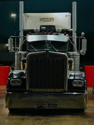 A model dreams!!! One of the coolest ive seen! #kenworth #w900a #w900 #largecar #kenworthw900 #trending #semitruck #livetheshow #fyp #bigrigs 