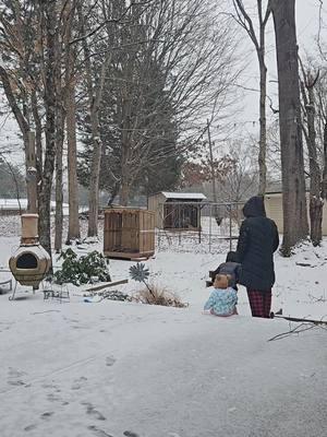 My little monkeys ❄️ #snow #familyfun #todaysadventure 